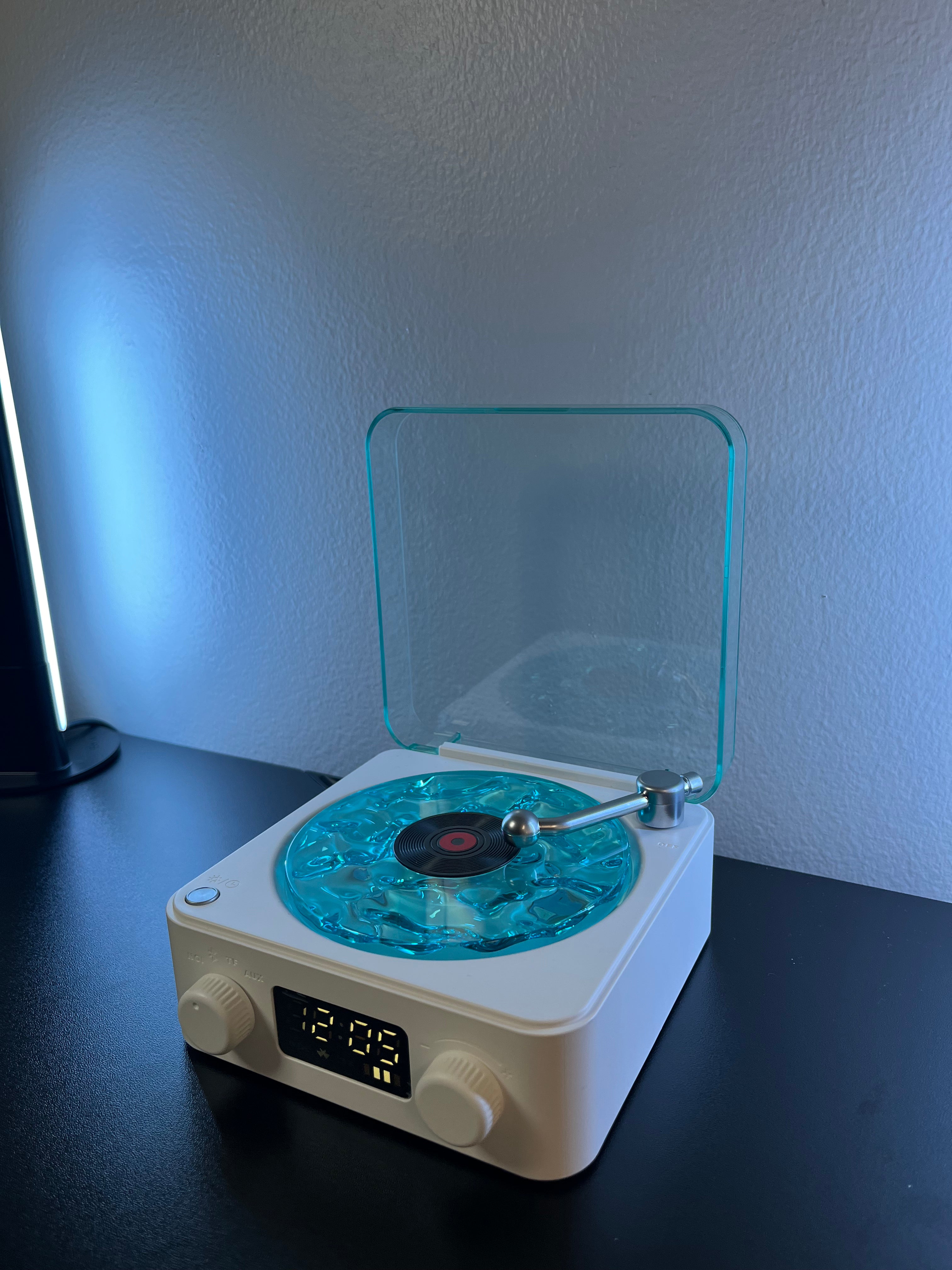 AquaVinyl™ Waves Mini Speaker